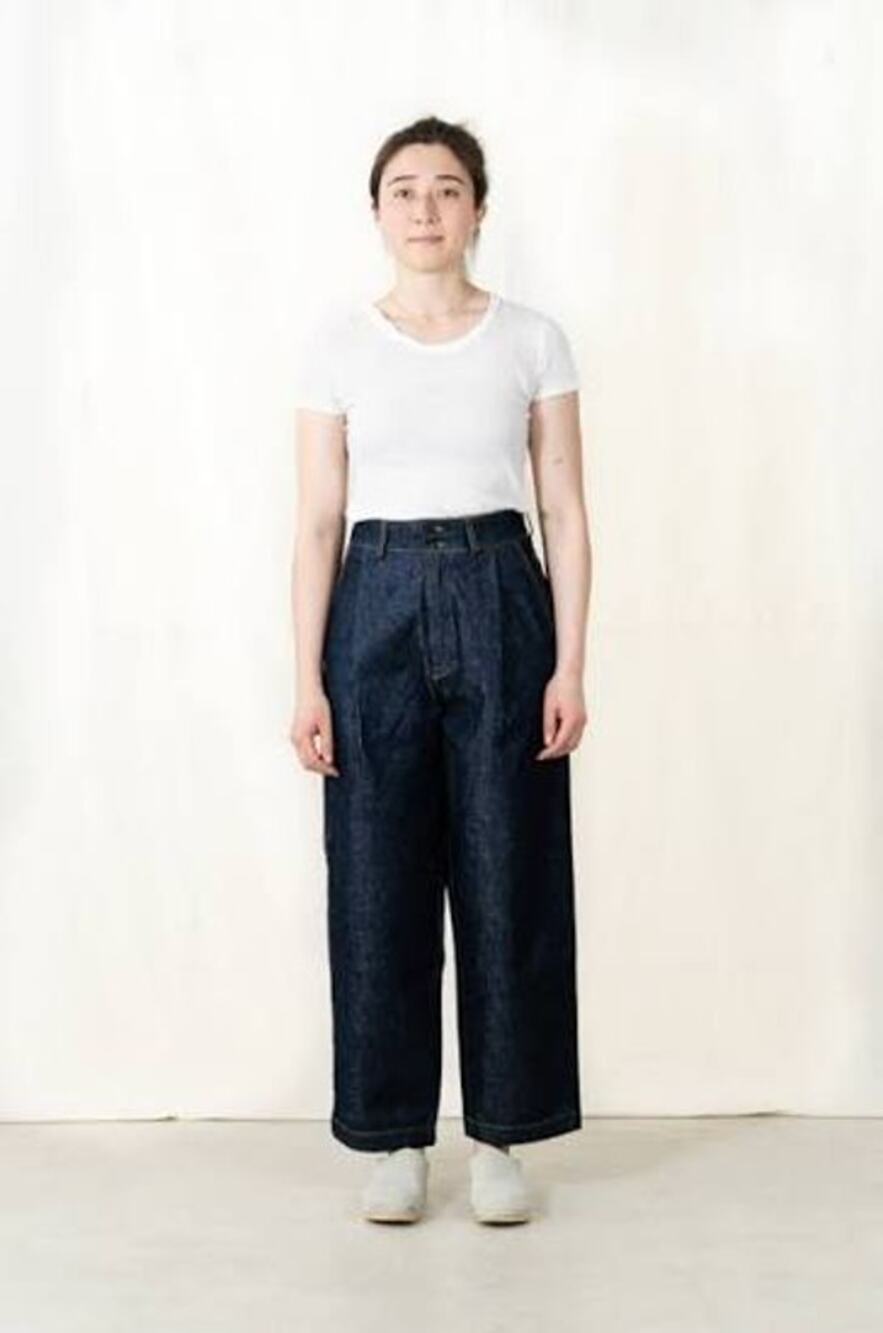Girls of Dust Dark Wash Wide Leg Pleated Crop Denim Jeans Size Medium